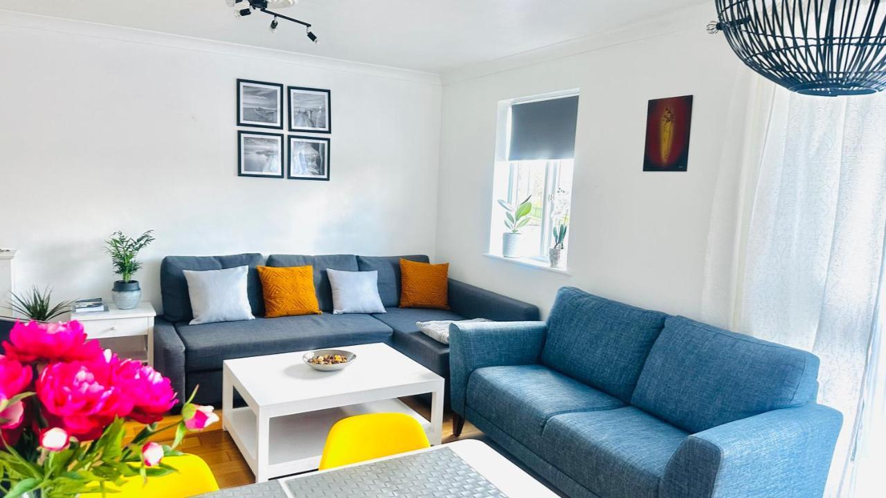Amazing Location - City Of London- 2 Bedroom Stunning Canal View House With Private Garden,Parking & Balcony المظهر الخارجي الصورة