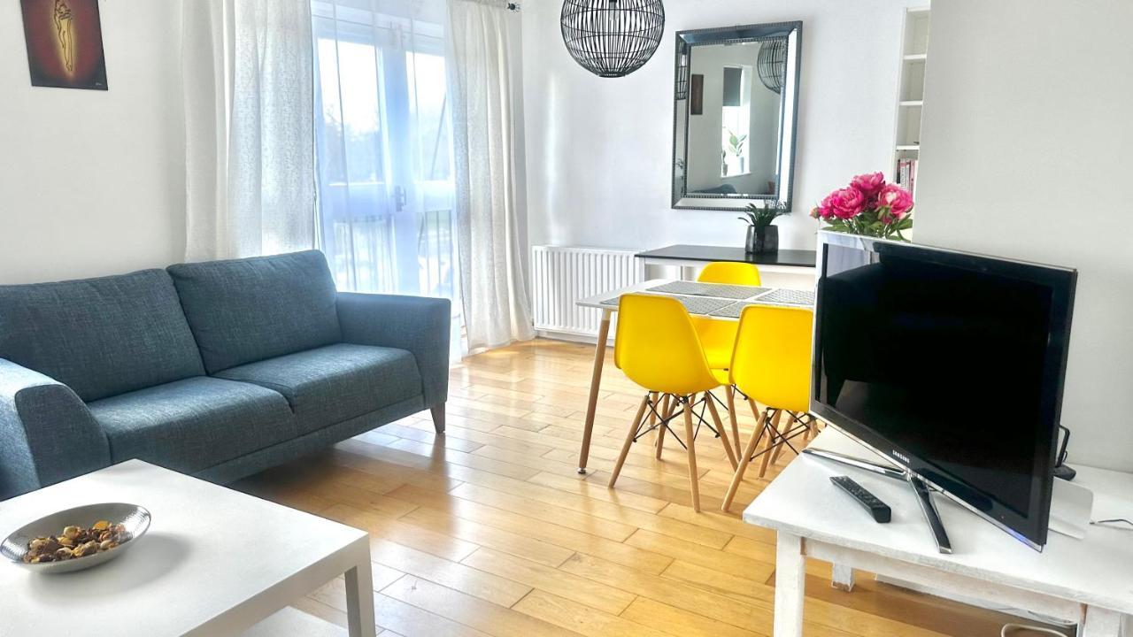 Amazing Location - City Of London- 2 Bedroom Stunning Canal View House With Private Garden,Parking & Balcony المظهر الخارجي الصورة