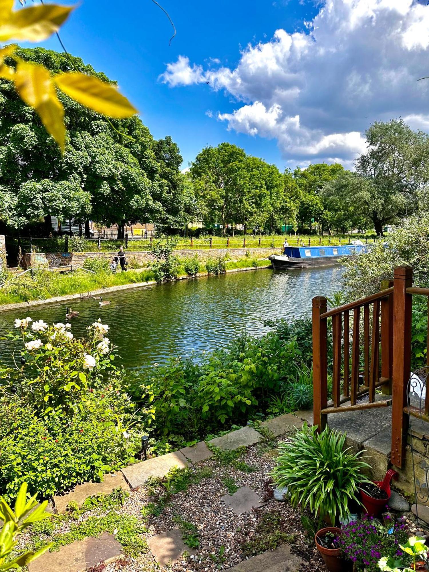 Amazing Location - City Of London- 2 Bedroom Stunning Canal View House With Private Garden,Parking & Balcony المظهر الخارجي الصورة
