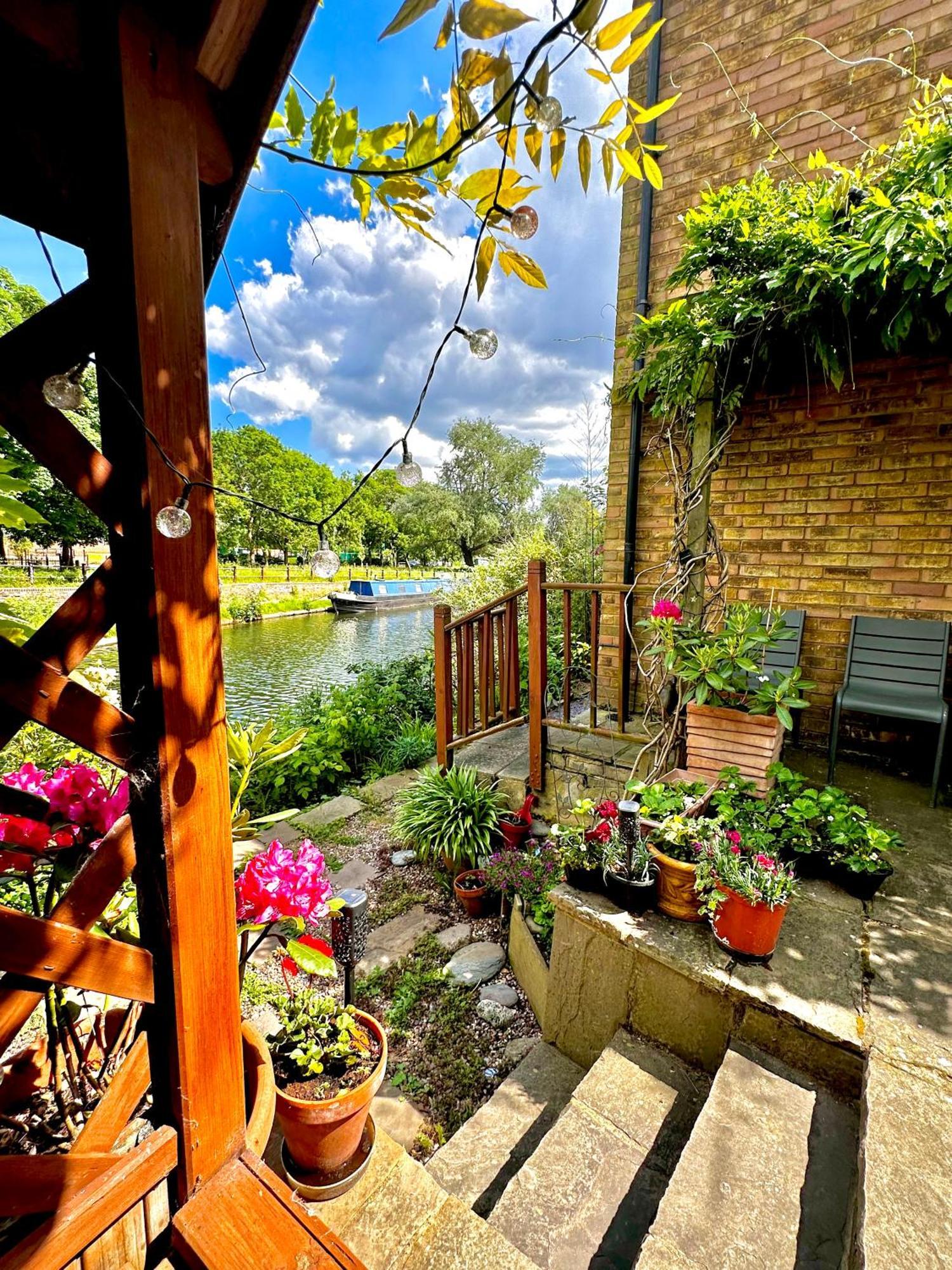 Amazing Location - City Of London- 2 Bedroom Stunning Canal View House With Private Garden,Parking & Balcony المظهر الخارجي الصورة